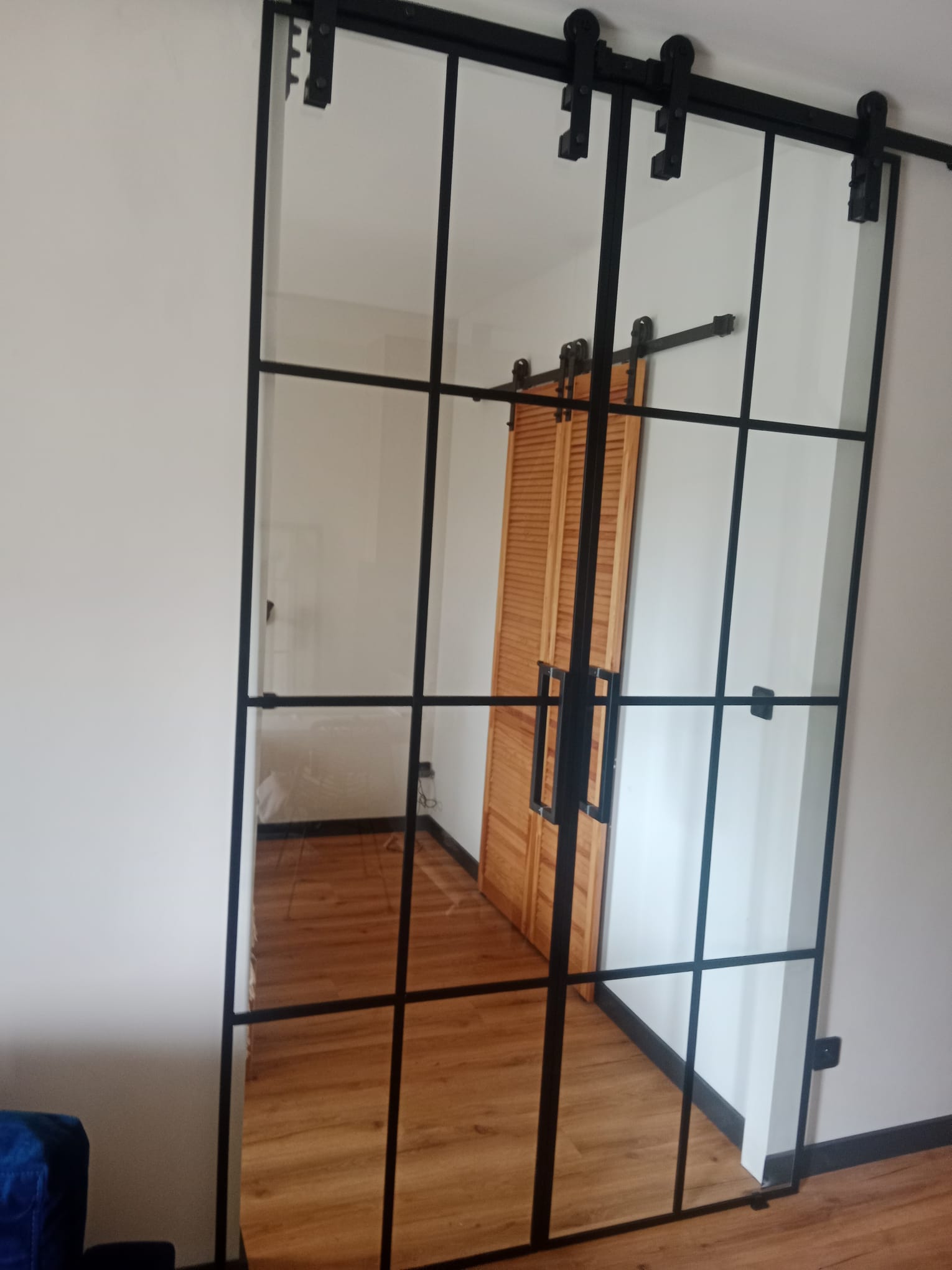 Kuchnie ze szkła kolorowego (lacobel)